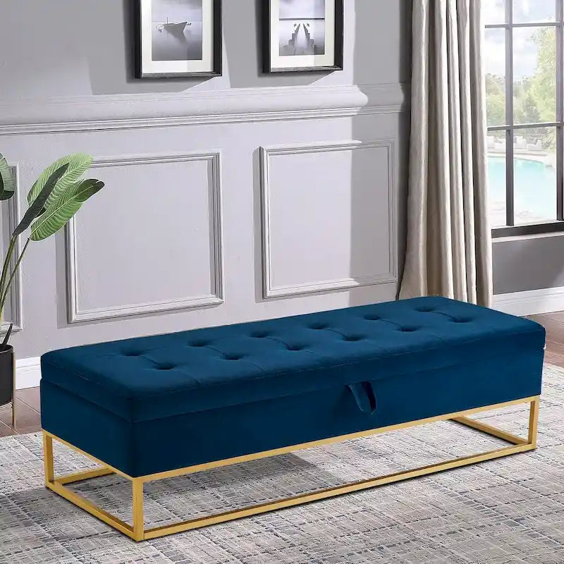 Moderner Samt-Sitzhocker mit Stauraum, aufklappbarer Sitzfläche und Metallgestell