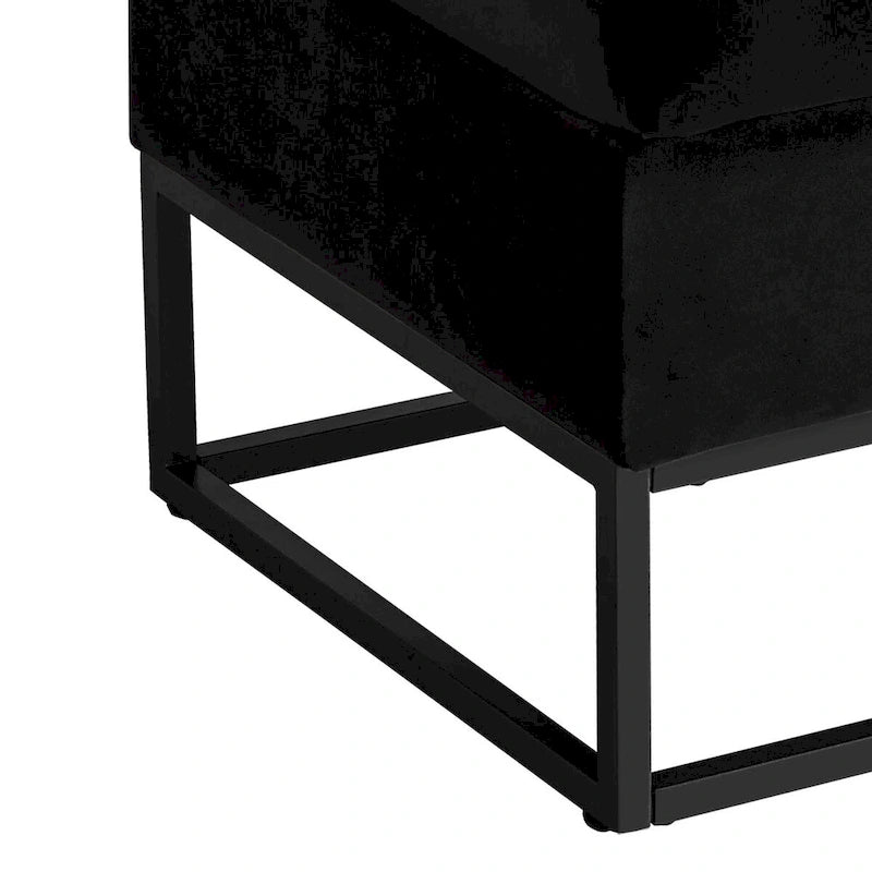 Moderner Samt-Sitzhocker mit Stauraum, aufklappbarer Sitzfläche und Metallgestell